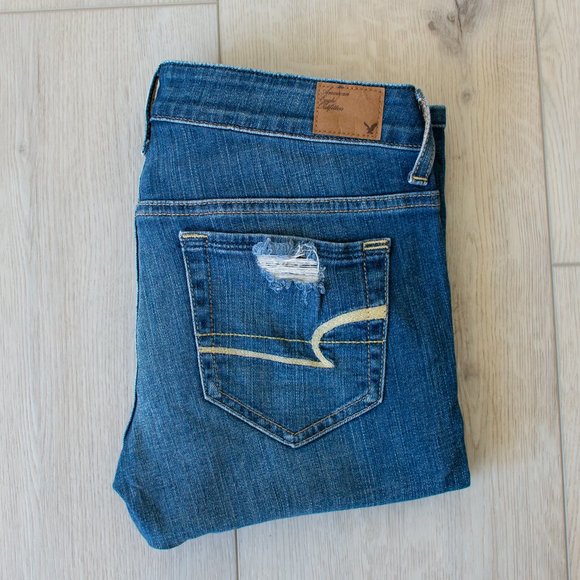 AE Hipster flare stretch dark wash Size 4R - Picture 16 of 17